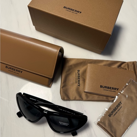 Burberry Black Women\'s Sunglasses main image 6